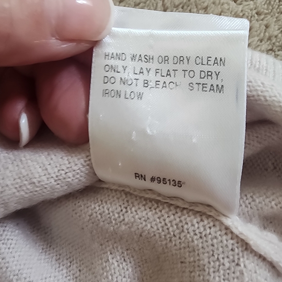 Aqua Cashmere Light Pink Turtleneck Sweater..No Tag. - Picture 5 of 7